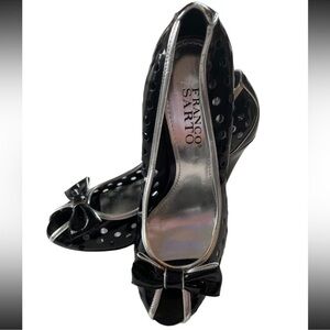 EUC Franco Sarto Candor heels Leather Classic Pump
Black and White Bow sz 7